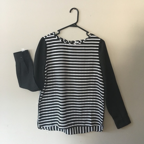 Old Navy Tops - Ladies top, Sz XS